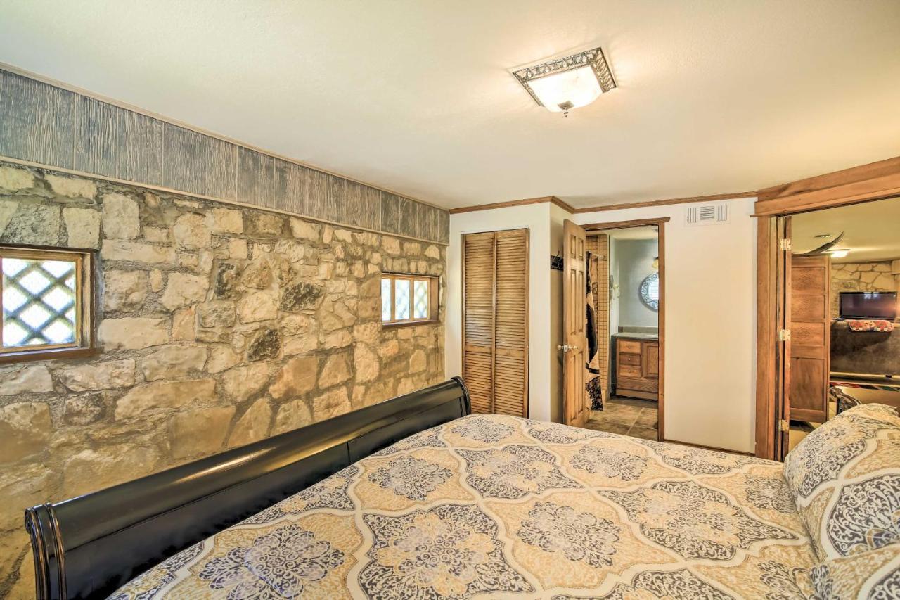 Countryside Cottage 17 Mi To Downtown Сан Антонио Екстериор снимка